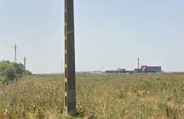 TEREN INTRAVILAN 1ha front 70 ml BUDA
