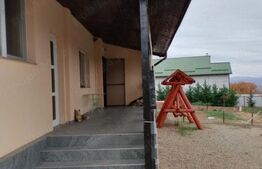 OPORTUNITATE! CASA DE VANZARE IN SECIU CU TERASA SPATIOASA SI CURTE GENEROASA.