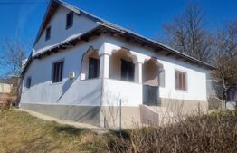 Casa renovata plus teren