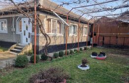 ANSAMBLU 2 CASE ,mobilate gata pentru mutare