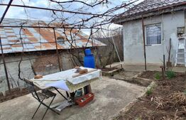 Casă cu teren generos de vânzare în Poiana Câmpina