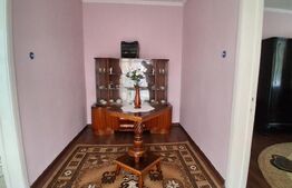 Casă cu teren generos de vânzare în Poiana Câmpina