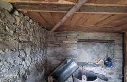 TEREN INTRAVILAN cu costructie pe teren La 2 km de Manastirea CRASNA