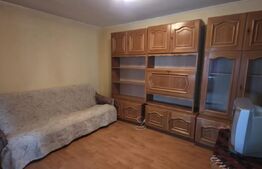 Casa cu 3 camere, curte verde si spatioasa 400 mp,zona Bariera Bucuresti