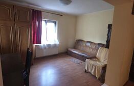 Casa cu 3 camere, curte verde si spatioasa 400 mp,zona Bariera Bucuresti