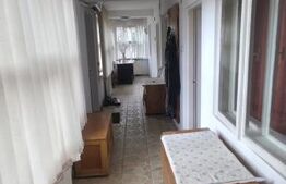 Casa cu 3 camere, curte verde si spatioasa 400 mp,zona Bariera Bucuresti
