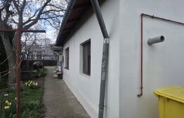 Casa cu 3 camere, curte verde si spatioasa 400 mp,zona Bariera Bucuresti