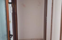 Apartament 3 camere, 75 mp, Etaj 2, zona Centru 
