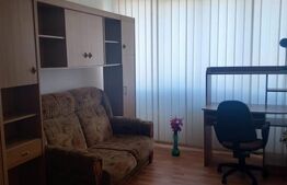Apartament 3 camere, 75 mp, Etaj 2, zona Centru 