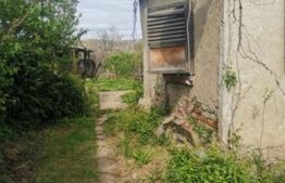 Teren intravilan 1.589 mp  +Casa demolabila 111 mp  Dumbravesti/PH