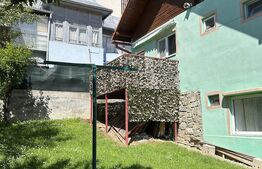 Casă individuală cu 4 camere și foișor, 133 mp, zonă Bușteni