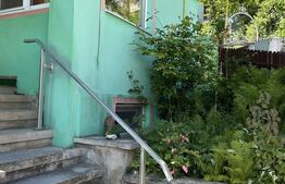 Casă individuală cu 4 camere și foișor, 133 mp, zonă Bușteni
