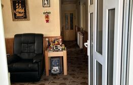 Casă individuală cu 4 camere și foișor, 133 mp, zonă Bușteni