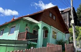 Casă individuală cu 4 camere și foișor, 133 mp, zonă Bușteni