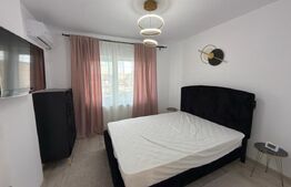 Apartament cu 3 camere + garaj-in vila-90 mp, zona Centrala 