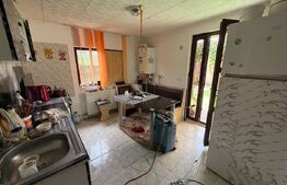 Casa de vanzare, 48 mp, zona 8 Martie