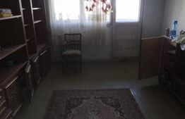 Apartament cu 3 camere, an 1983, zona Caraiman