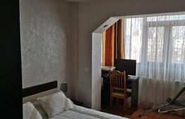 Apartament 3 camere, 77 mp, zona Vest 