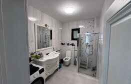 Casa de vanzare, 380 mp, zona Vest