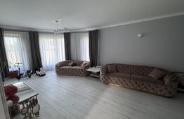 Casa de vanzare, 380 mp, zona Vest