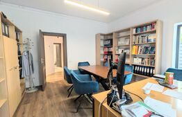 Casa cu 6 camere, 225 mp, zona Central 