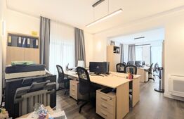 Casa cu 6 camere, 225 mp, zona Central 