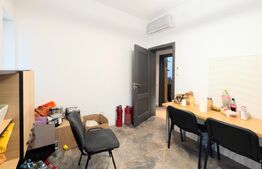 Casa cu 6 camere, 225 mp, zona Central 