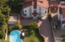 Casa premium, ultracentrala  cu piscina si 1249 mp teren. 