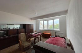 Apartament 3 camere decomandate, 86 mp, boxa, zona Hale