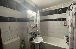 Apartament 3 camere, decomandat, 52 mp, zona democratiei