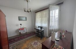 Apartament 3 camere, decomandat, 60 mp, zona Cina