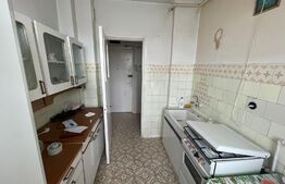 Apartament 3 camere, decomandat, 60 mp, zona Cina