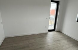 Vând duplex la cheie - suprafață utilă este de 110 m2 ,   3 dormitoare