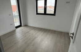 Vând duplex la cheie - suprafață utilă este de 110 m2 ,   3 dormitoare
