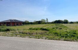 Teren intravilan cu 3 parcele de 5, 5 și 8ari ,  zona Berindan