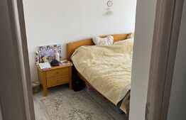 Apartament cu 3 camere, 60 mp, zona Closca