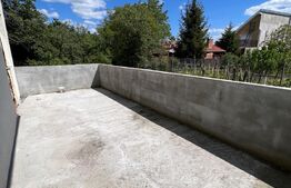 Apartament, zona linisita, bloc cu acces din curte, Careiului, 