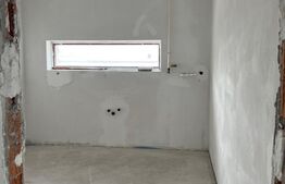 Apartament de 3 camere, 2 bai, 84 mp, zona Careiului