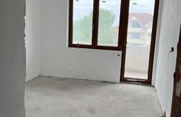 Apartament de 3 camere, 2 balcoane, 93 mp, etaj 1