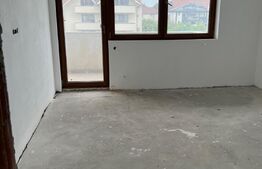 Apartament de 3 camere, 2 balcoane, 93 mp, etaj 1