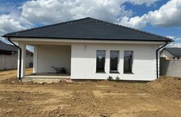 Zona liniștită! Casa în cartier rezidențial, 107mp, 496 mp teren