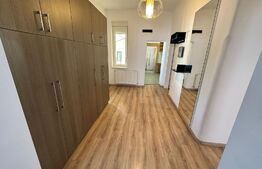 Apartament, 3 camere , zona Centru