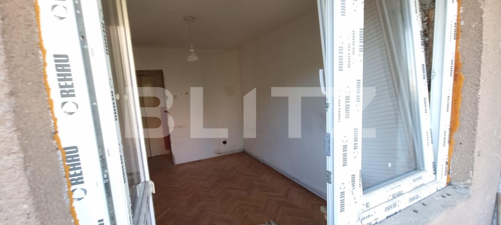Apartament de vânzare 2 camere Micro 14 - 124377AV | BLITZ Satu Mare | Poza3