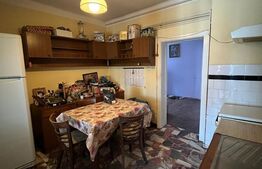 Casă de vânzare de tip D+P+1E+M în zona Gradina Romei