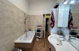 Apartament central Bulevardul Decebal  3 camere +2 bai etaj 2 