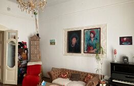 Apartament 2 camere ultracentral cu terasa in centru orasului zona pietonala