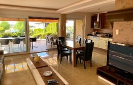 Vilă la Lac în Zona Apa - Oază de Confort și Eleganță