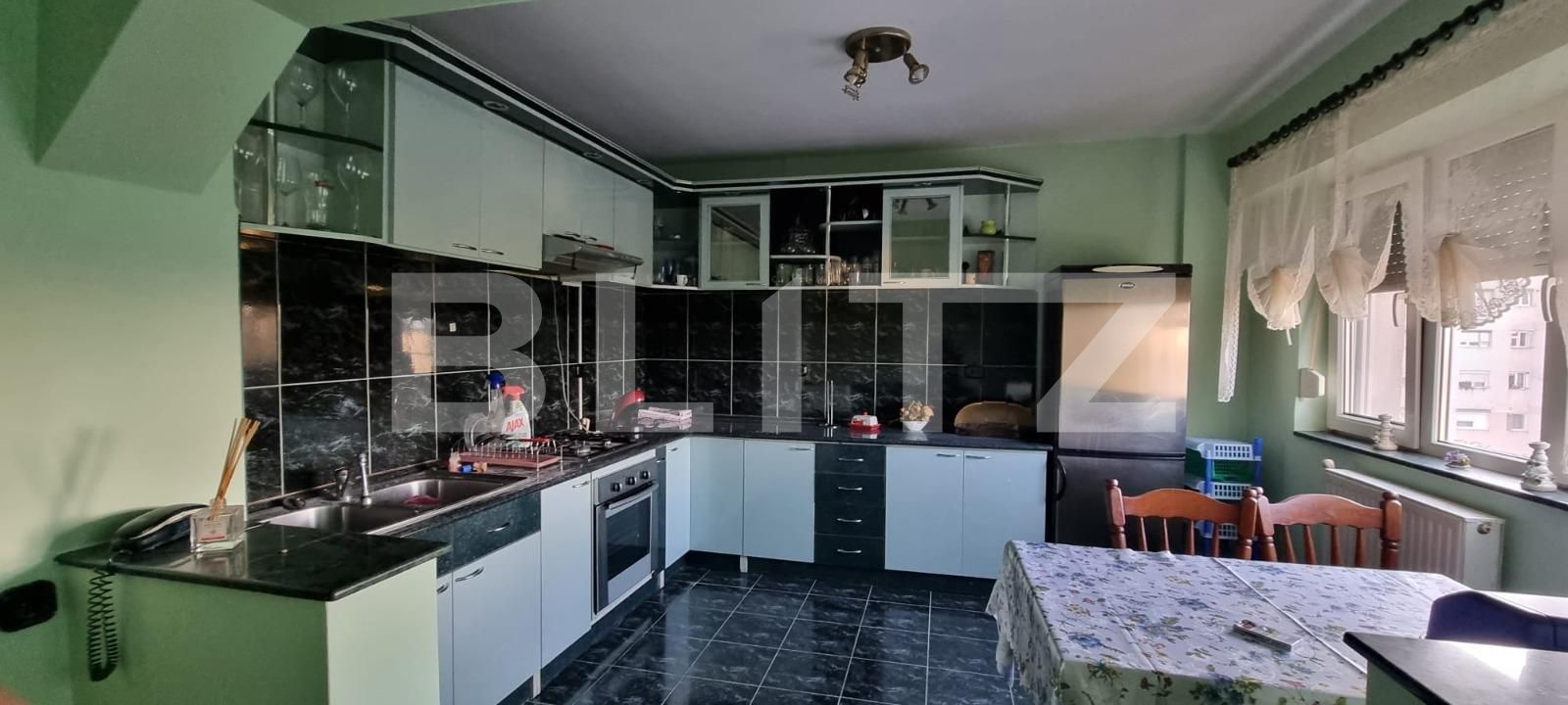 Apartament de închiriat 4 camere Micro 17 - 127656AI | BLITZ Satu Mare | Poza2