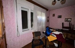 Casa cu etaj 200 mp + 40 de ari teren intravilan In Botiz strada principala 