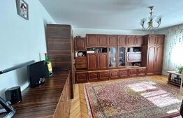 Apartament 3 camere decomandat   86 mp Micro 17 parter 